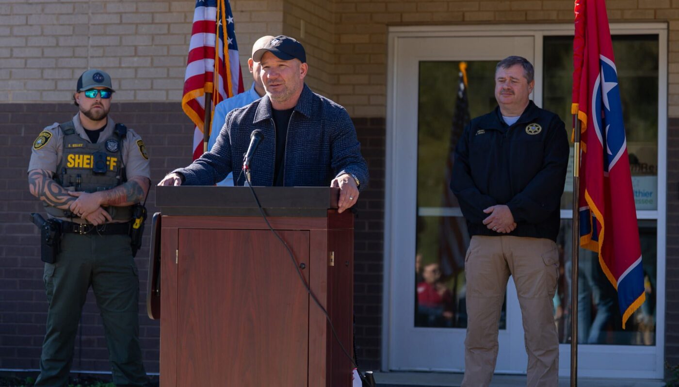 Shawn Ryan Partners With SIG SAUER To Donate 30 New Firearms To Local Sheriff’s Department In Tennessee
