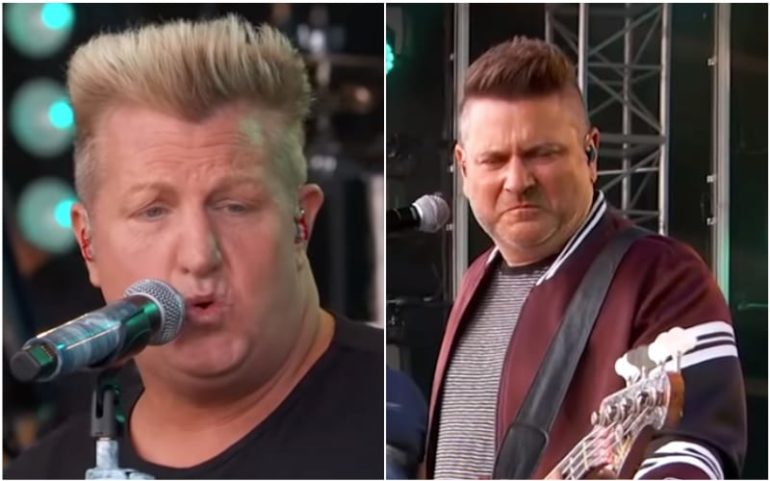 Gary LeVox, Jay DeMarcus are posing for a picture