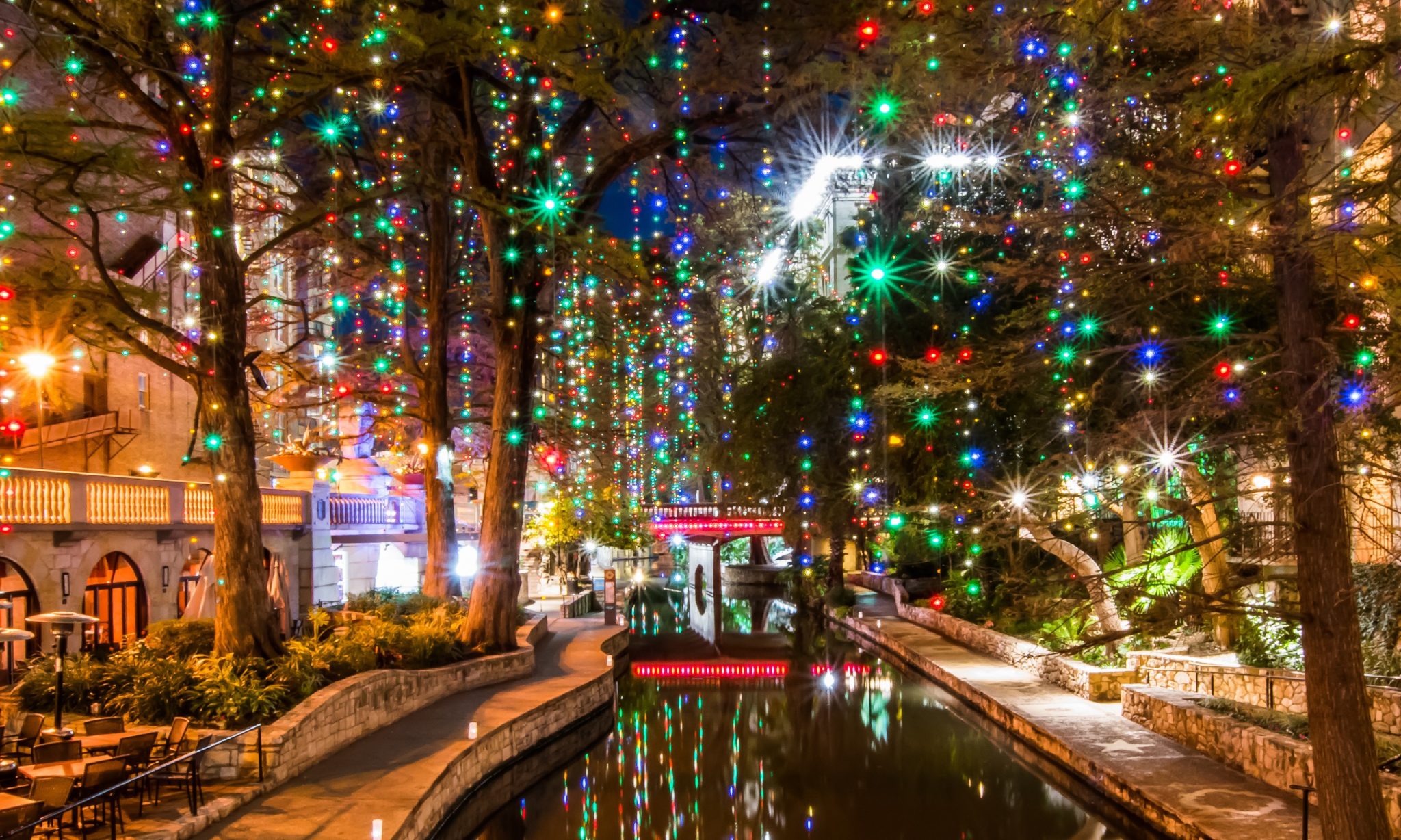 Riverwalk Christmas Lights 2024 - Vere Allissa
