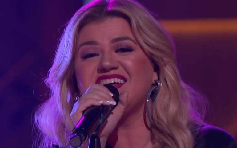 Kelly Clarkson Delivers A Knockout Cover Of Strawberry Wine Whiskey Riff,Personal Space Camp Activities