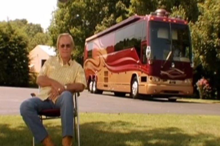 George Jones bus