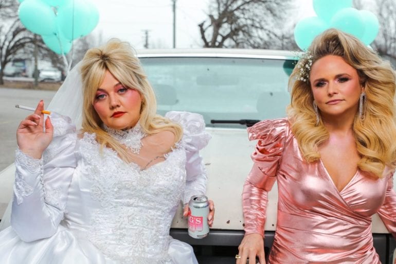 Elle King, Miranda Lambert are posing for a picture