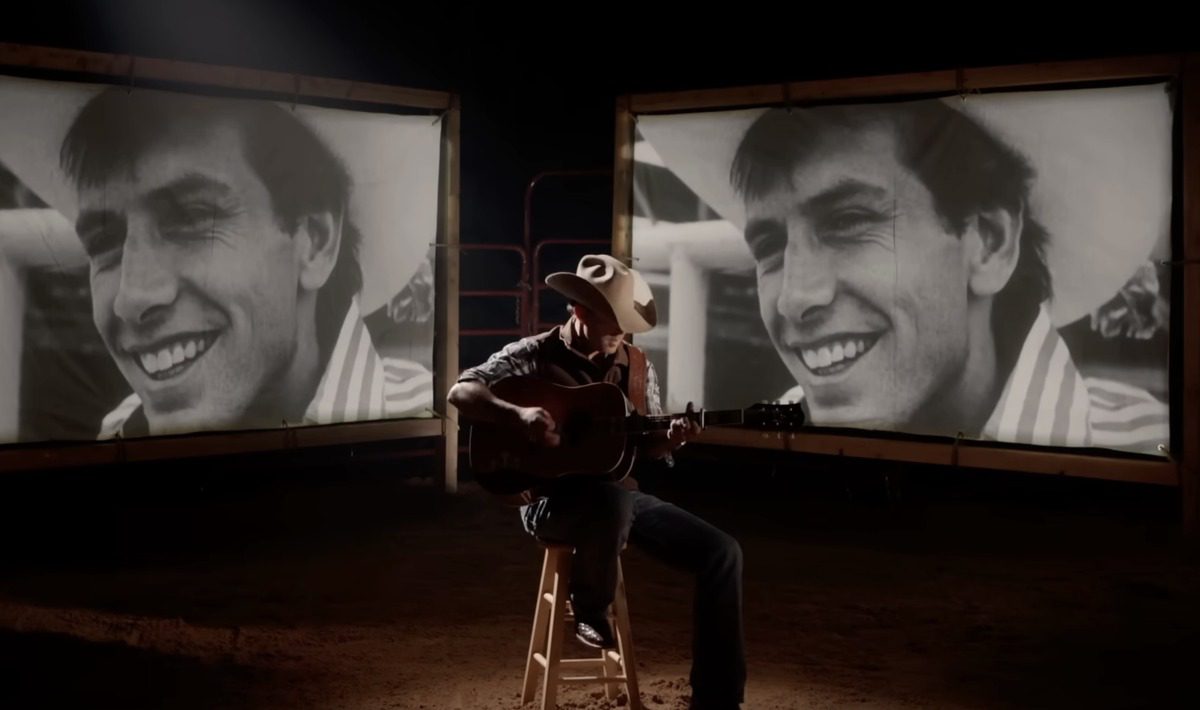 “It’s A Gospel Song” – The Heartwarming Reason Aaron Watson Wrote ‘July in Cheyenne’ for Lane Frost’s Mother