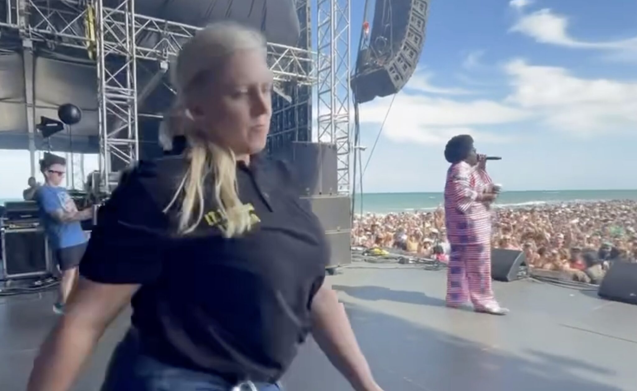WATCH: Afroman Brings Out A Lookalike For Officer Who Sued Him During Tortuga Music Festival Performance