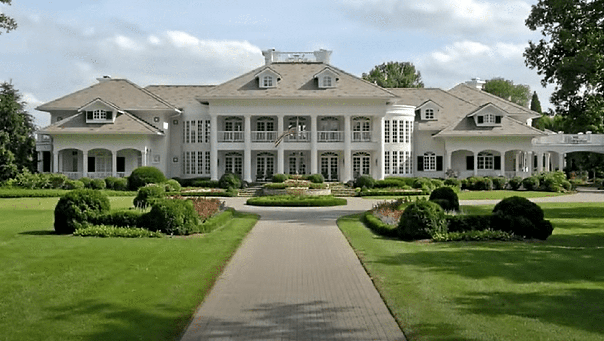 Take A Look Inside Alan Jackson’s New $3 Million Nashville Home ...
