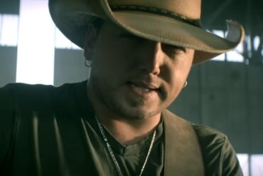 Jason Aldean Tattoos on the Town