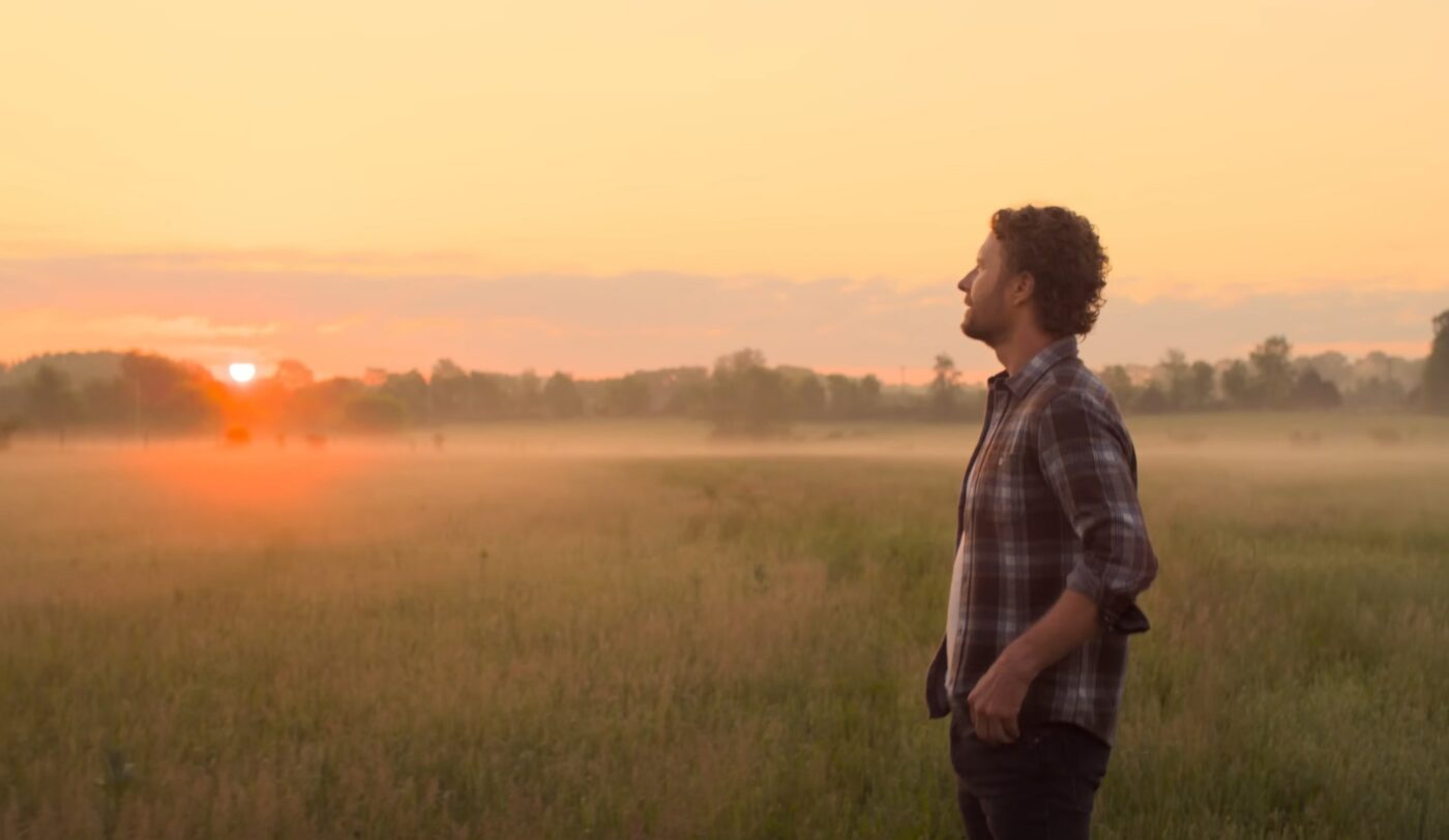 Dierks Bentley Releases “Standing In The Sun” With One-Take Music Video Filmed At His Tennessee Farm