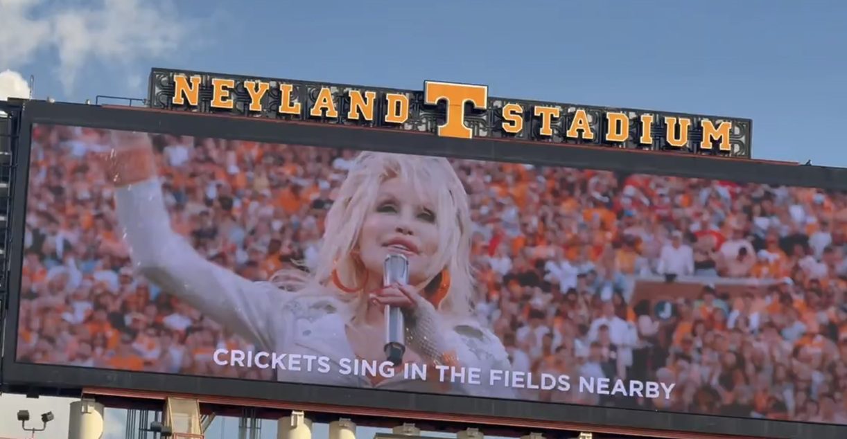Tennessee Volunteers Seemingly Already Done Using “My Tennessee Mountain Home” As 4th Quarter Anthem