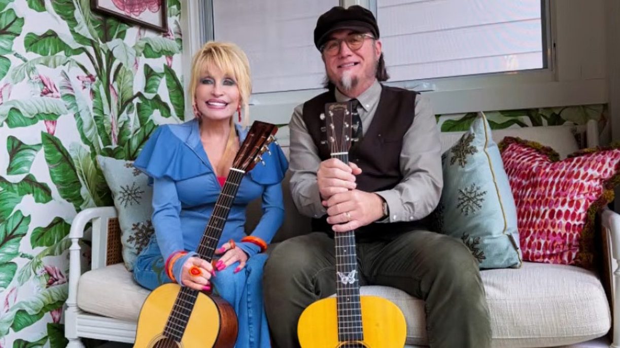 “She Wanted To Keep Everybody Positive” — Dolly Parton's Cousin Says She Kept Health Struggles Private From Her Family Too