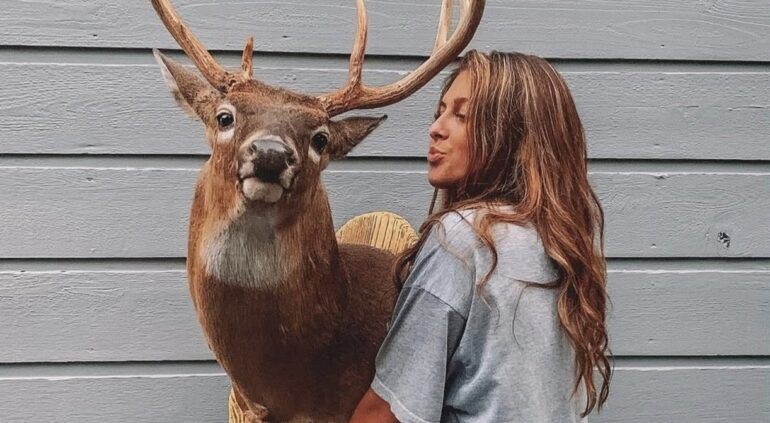 Ella Langley deer