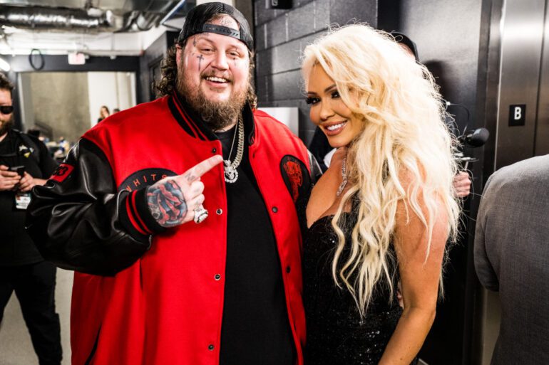 Jelly Roll Bunnie XO country music
