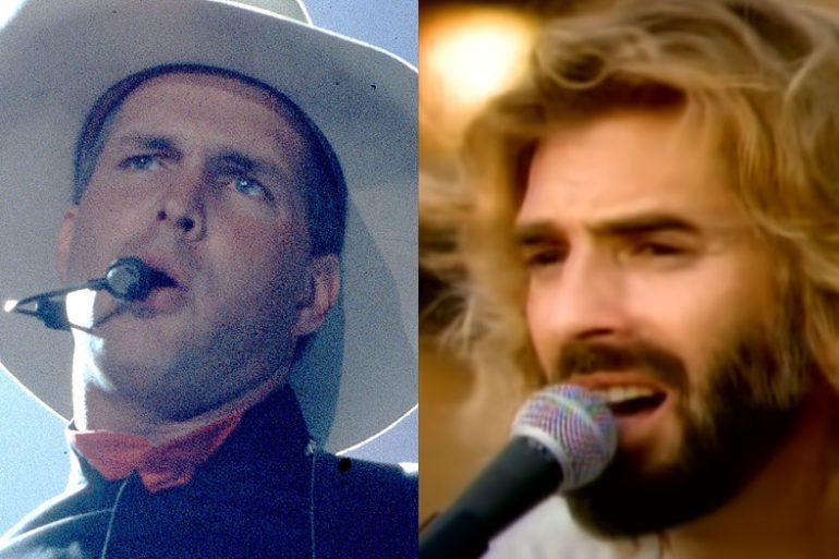 Kenny Loggins, Garth Brooks are posing for a picture