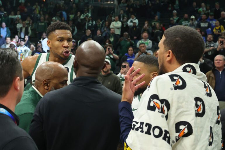 Pacers Bucks