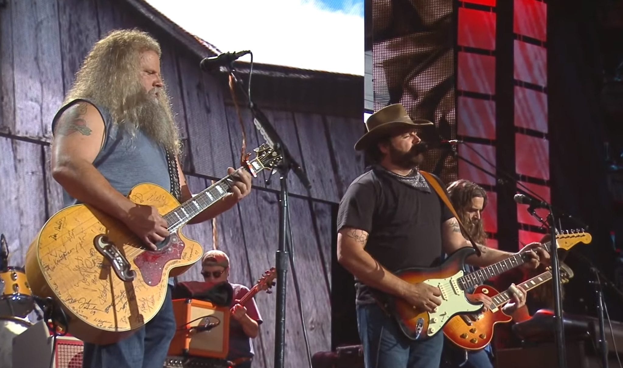 Jamey Johnson And Randy Houser Singing “Evangeline” Together Is