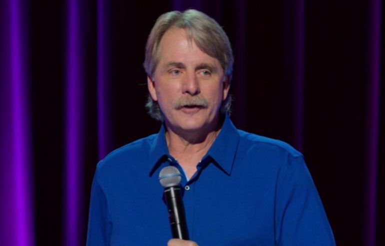 Jeff Foxworthy in a blue shirt