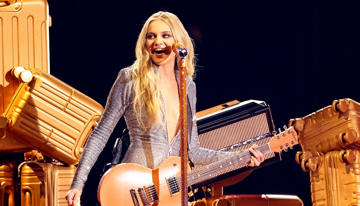 Kelsea Ballerini’s Boyfriend, Chase Stokes, Seemingly Shades ACM Awards After She Leaves Empty-Handed