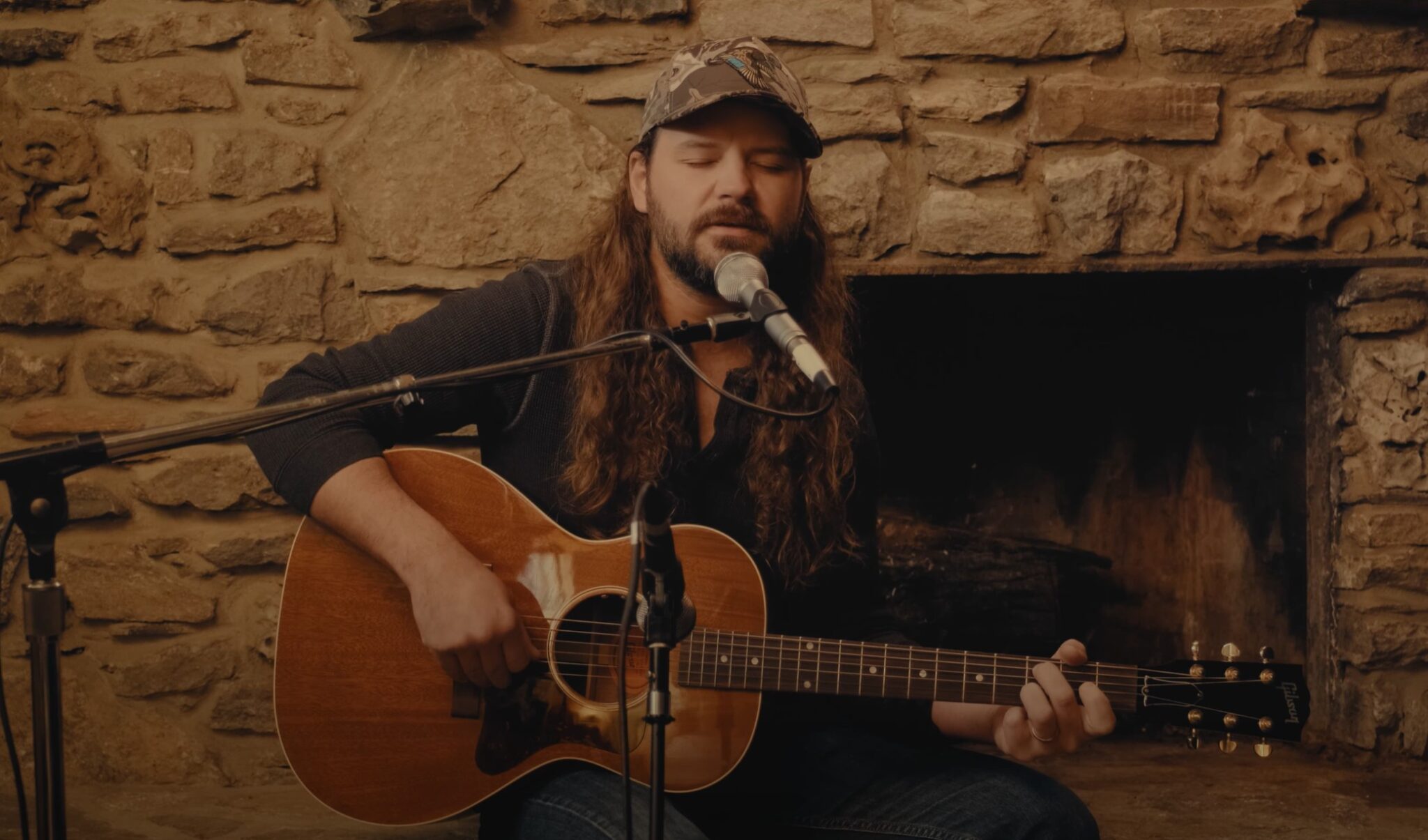 I Lived It”- Brent Cobb Shares Stellar Acoustic Performance Of