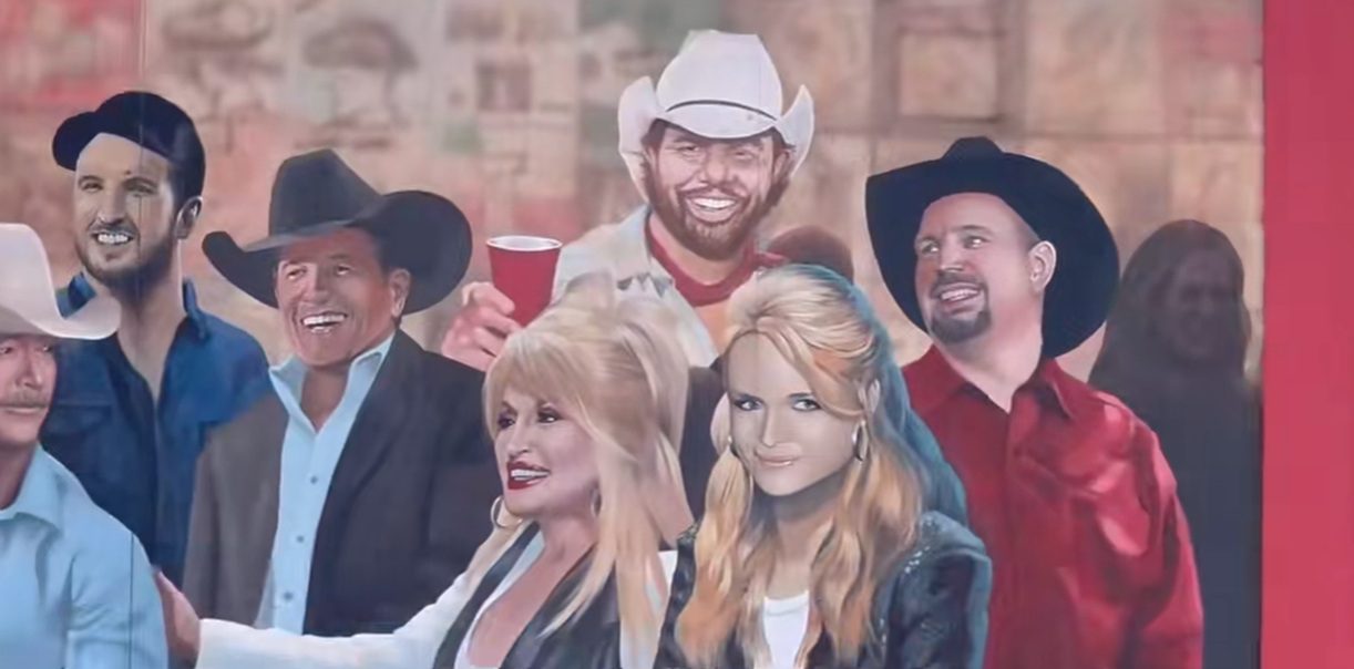 Toby Keith Raises A Red Solo Cup As Newest Addition To Legends Corner Mural In Nashville
