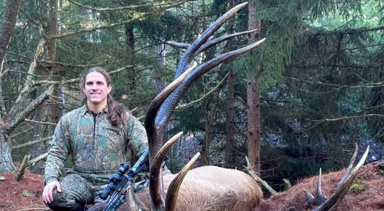Hunter’s Potential State-Record Elk Embroiled in Controversy After Guides Charged with Trespassing