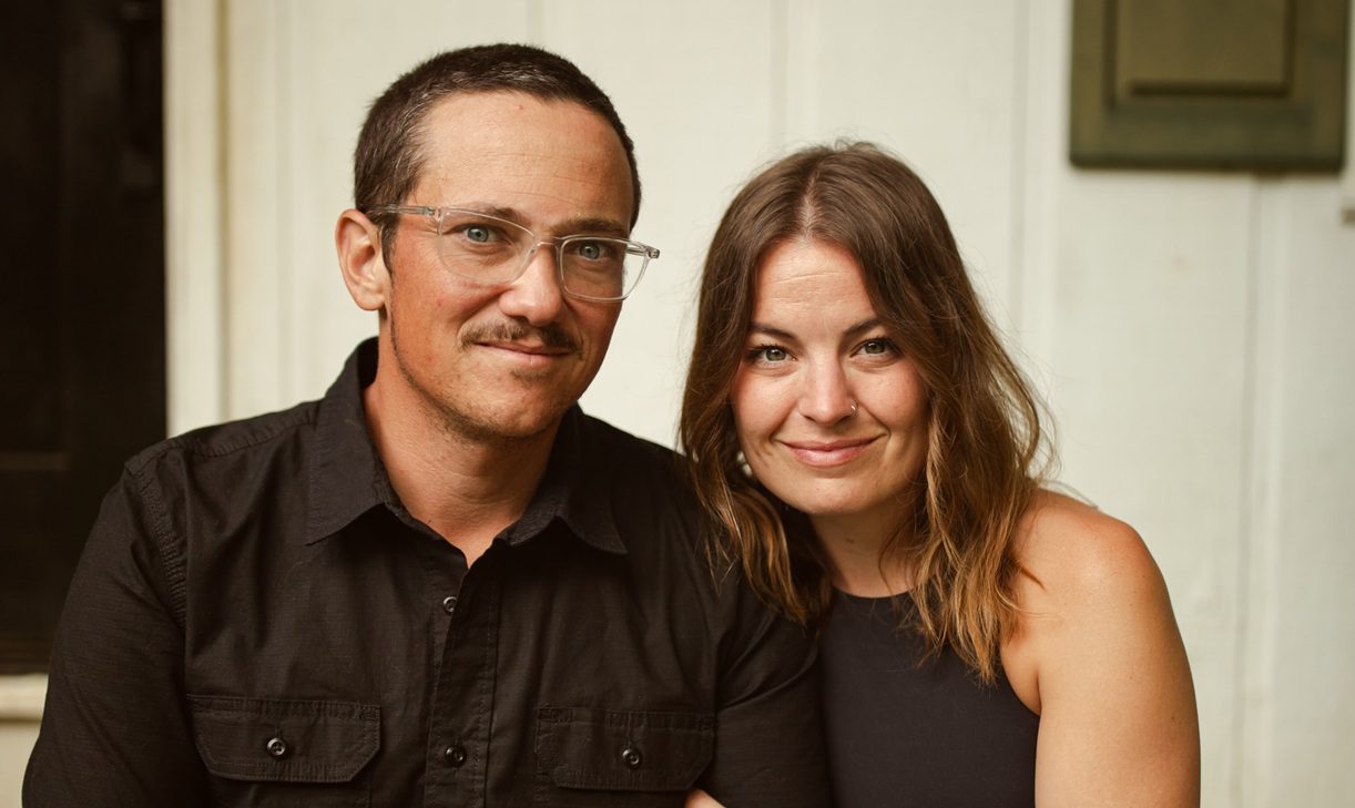 Jonathan & Abigail Peyton’s ‘Mountain To Climb’ EP Is a Powerful Reminder That Personal Growth Doesn’t Always Come Easy