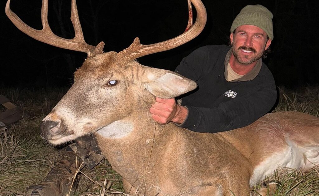 Riley Green Bags First Whitetail Buck On His Kansas Farm: “I Love It ...