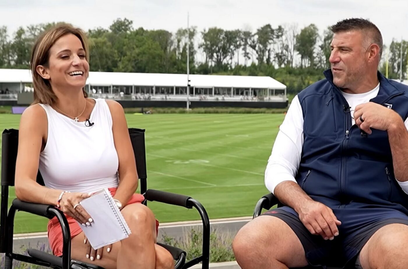 Dianna Russini & Mike Vrabel Reportedly Rented A Private Boat Together Near Nashville Just Weeks Before She Gave Birth To Her Son Michael