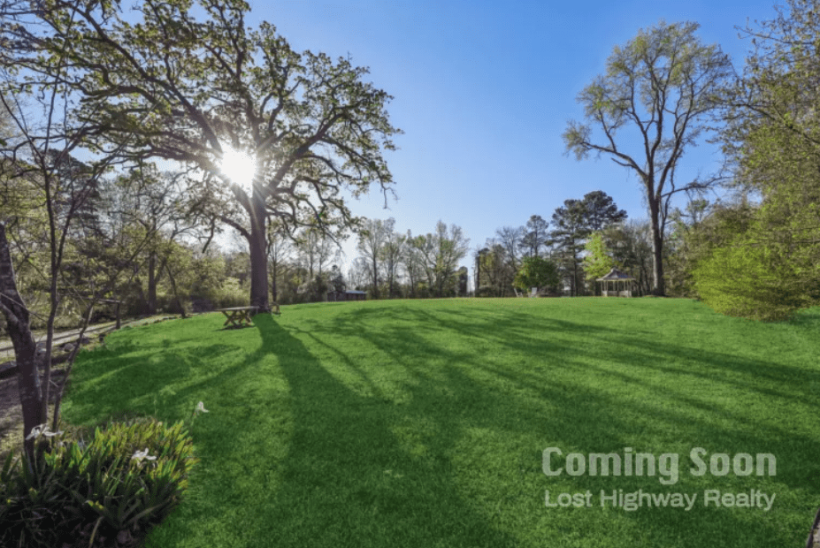 Kacey Musgraves house