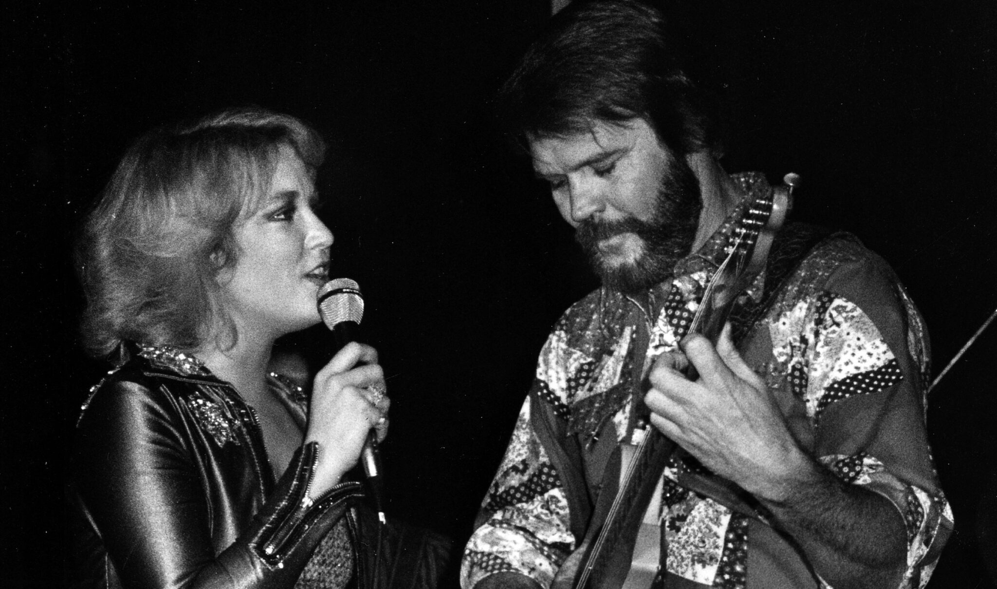 On This Date: Tanya Tucker &amp; Glen Campbell Sing The National Anthem At The Republican National ...