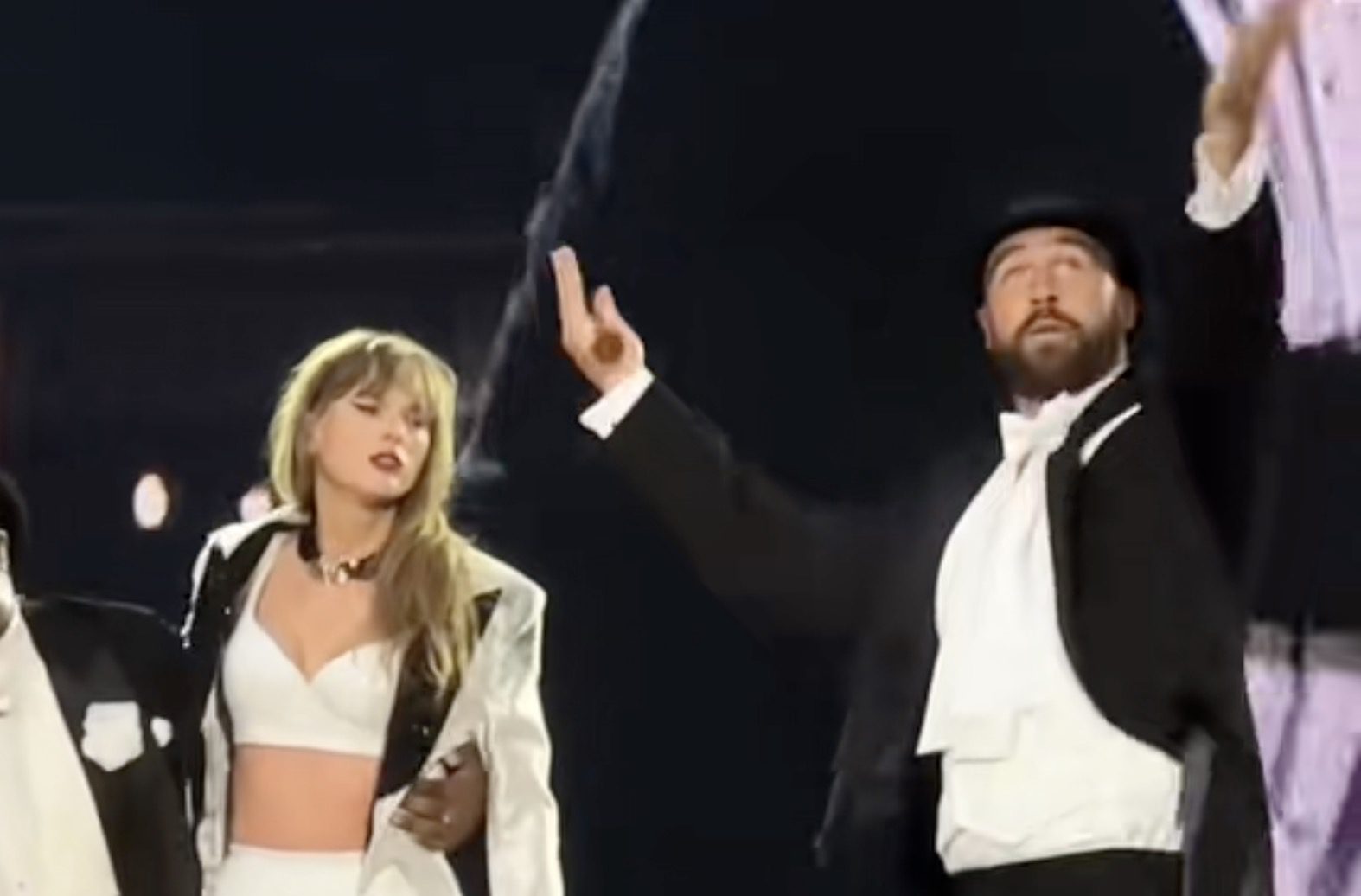 Taylor Riff Travis Kelce Says He Considers Taylor Swift An Athlete For Being Able ...