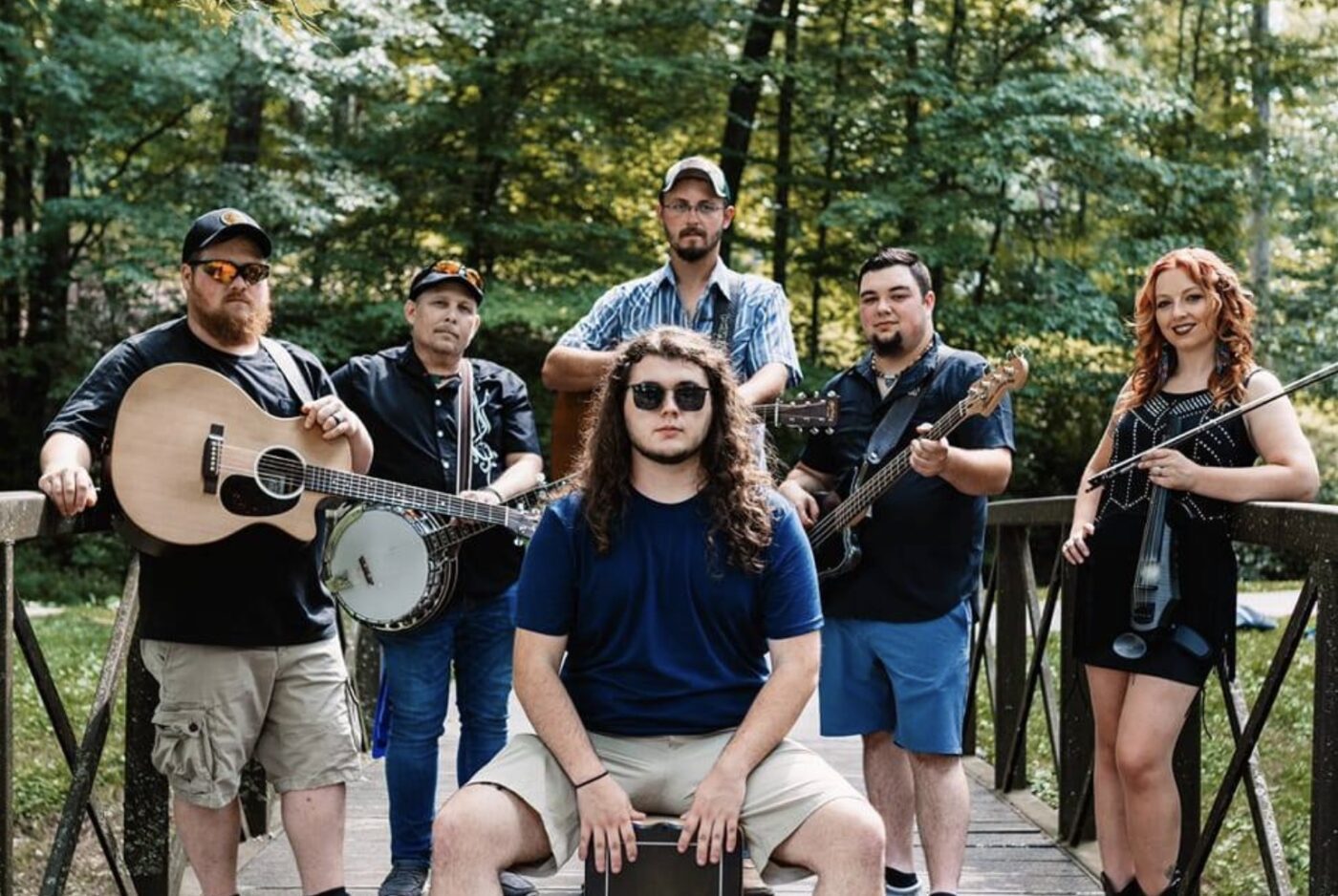 The Creekers Detail How Their Banjo Player Played Through A Heart Attack During Their Debut Show