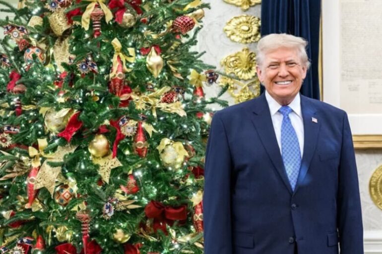 Trump Christmas tree