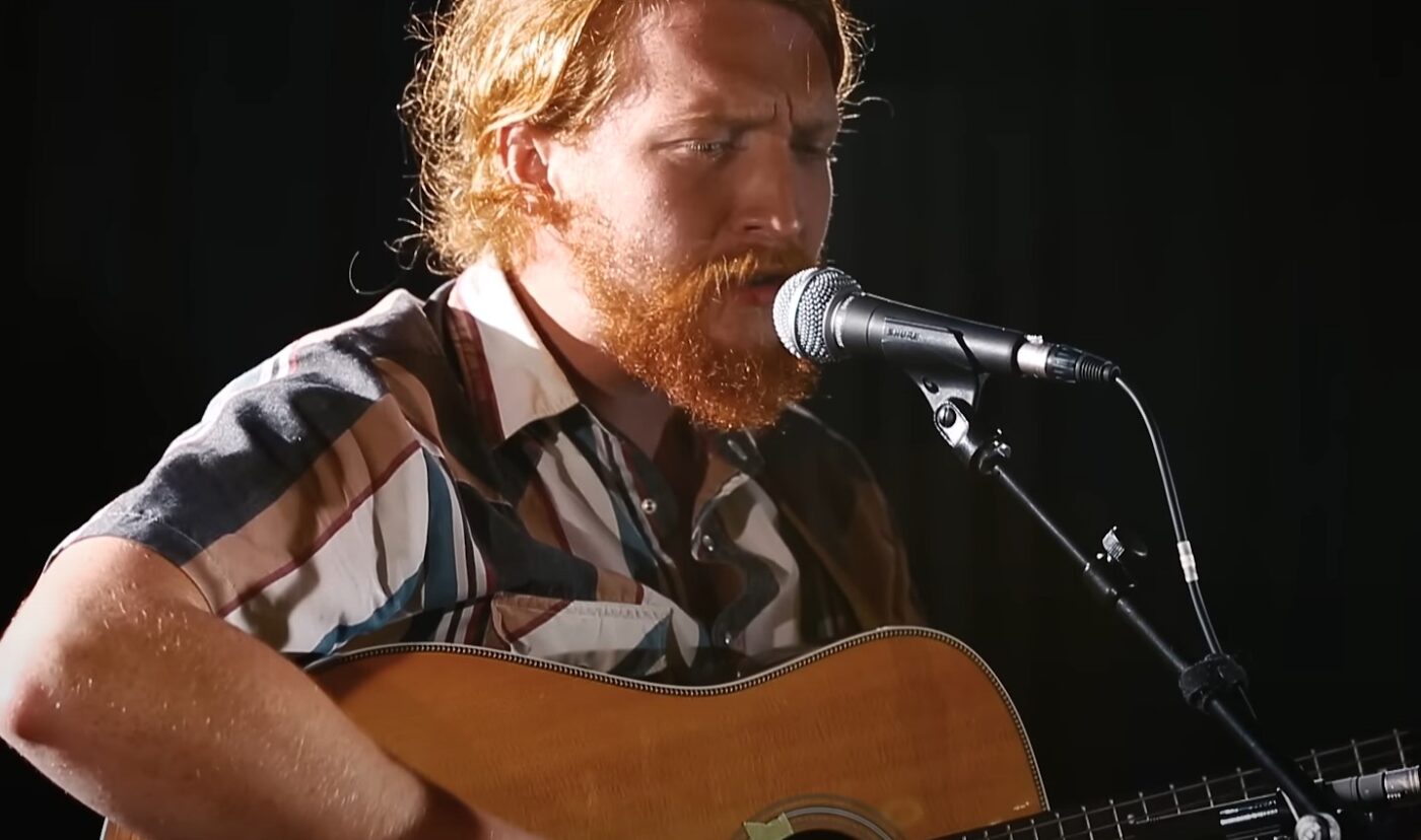 Tyler Childers’ Unreleased Song “Redneck Romeo” Deserves Another Look