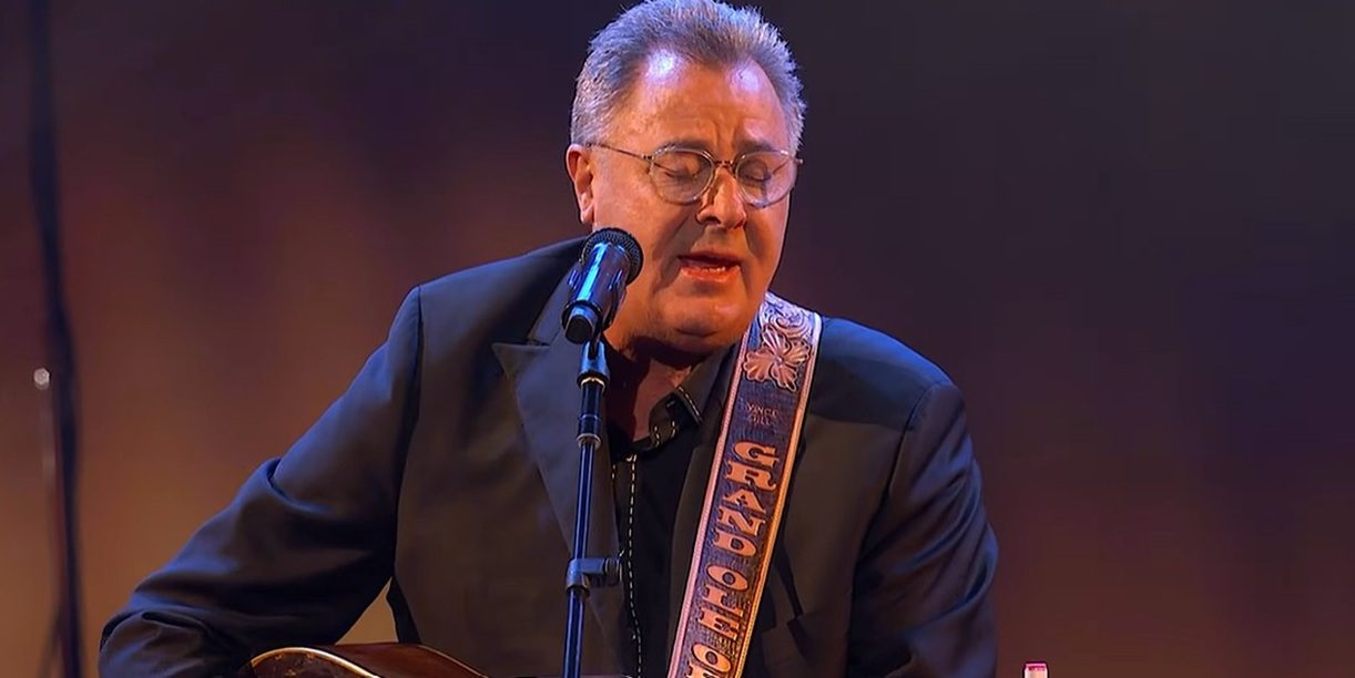 “I Used To Make Money For Writing Songs” – Vince Gill Explains How Streaming Has Destroyed Country Songwriters