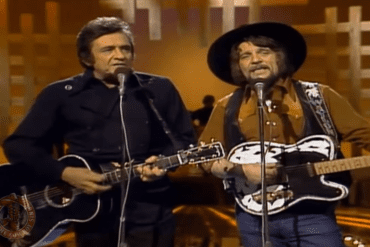 Waylon Jennings, Johnny Cash country music