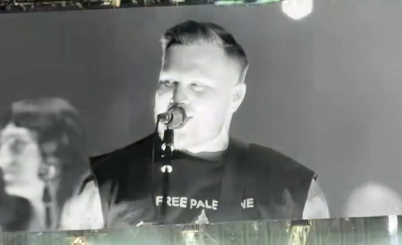 Zach Bryan Wears “Free Palestine” Shirt During Gillette Stadium Show After Owner Robert Kraft Banned Macklemore From Performing