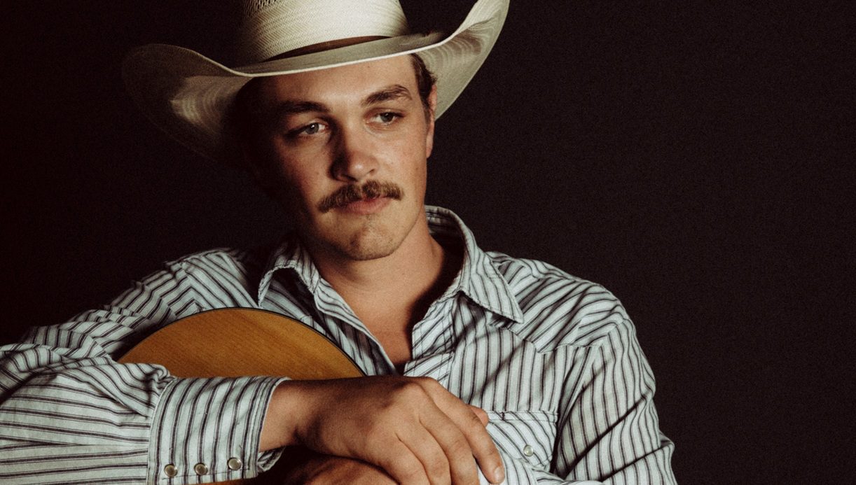 WATCH: Zach Top Stopped By An East Nashville Bar & Delivered A Surprise Performance Of A Ronnie Milsap Classic