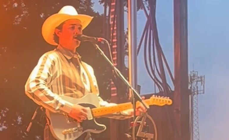 Zach Top country music