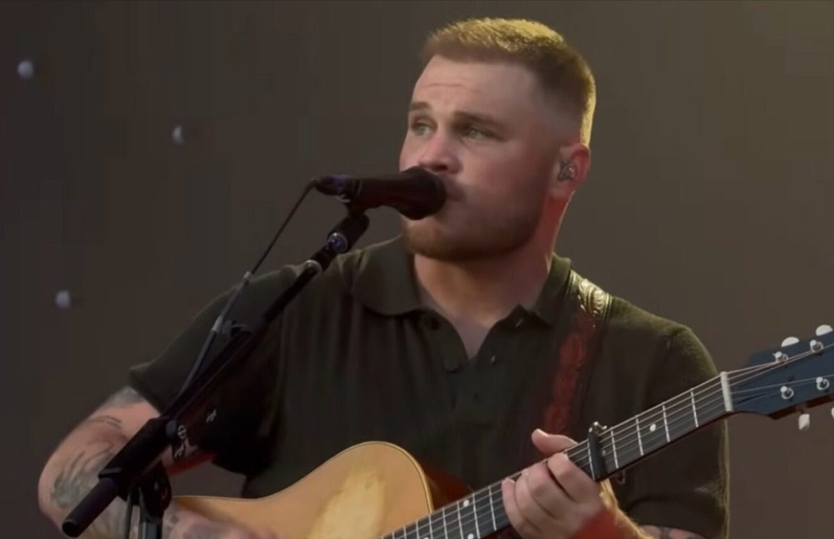 Zach Bryan “Moved To Tears” Over How Much His Life Has Changed Since 2021