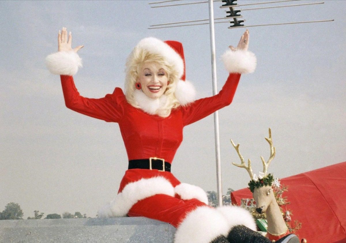 Dolly Parton Has A Simple, And Beautiful, Christmas Wish This Year |  Whiskey Riff