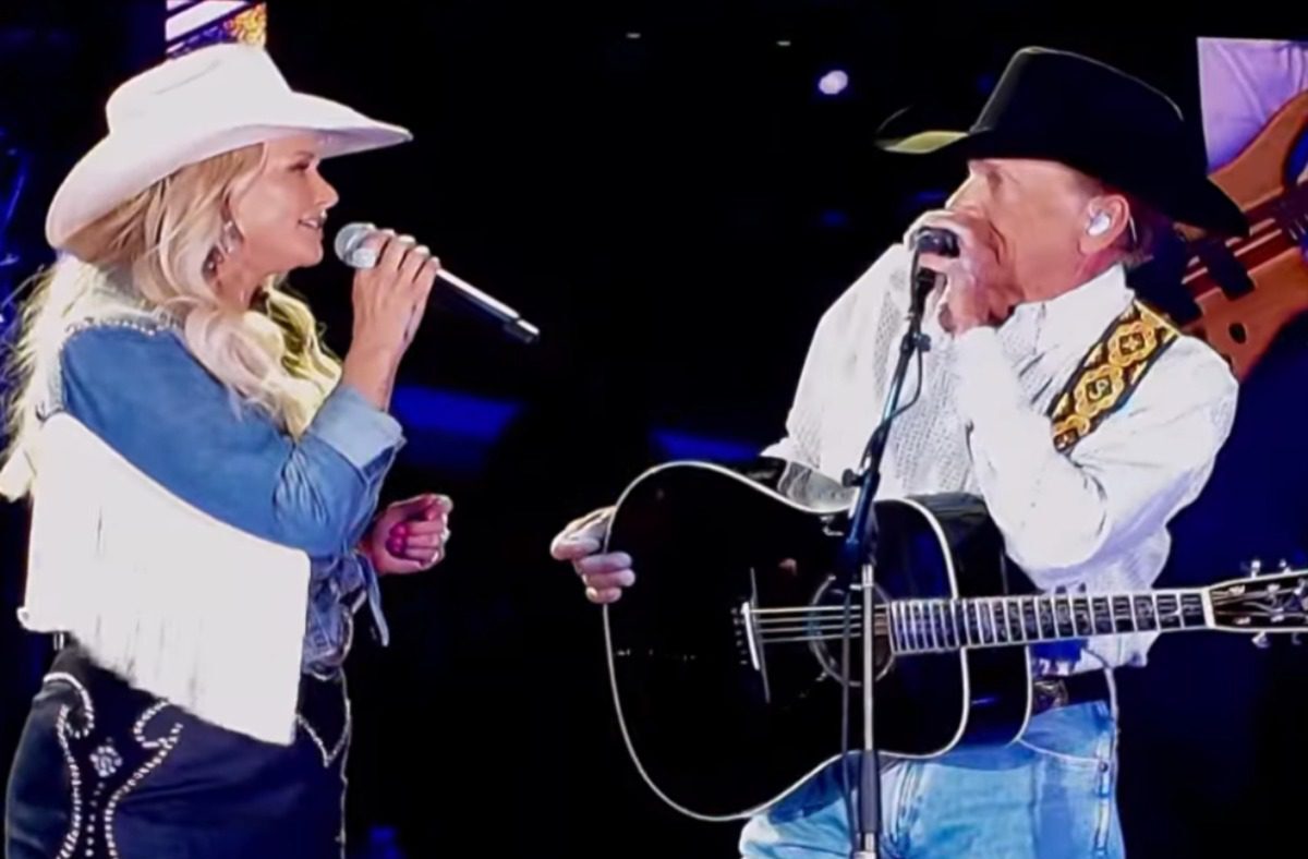 George Strait & Miranda Lambert Deliver Flawless Duet Of His Hit Song, “She’ll Leave You With A Smile”