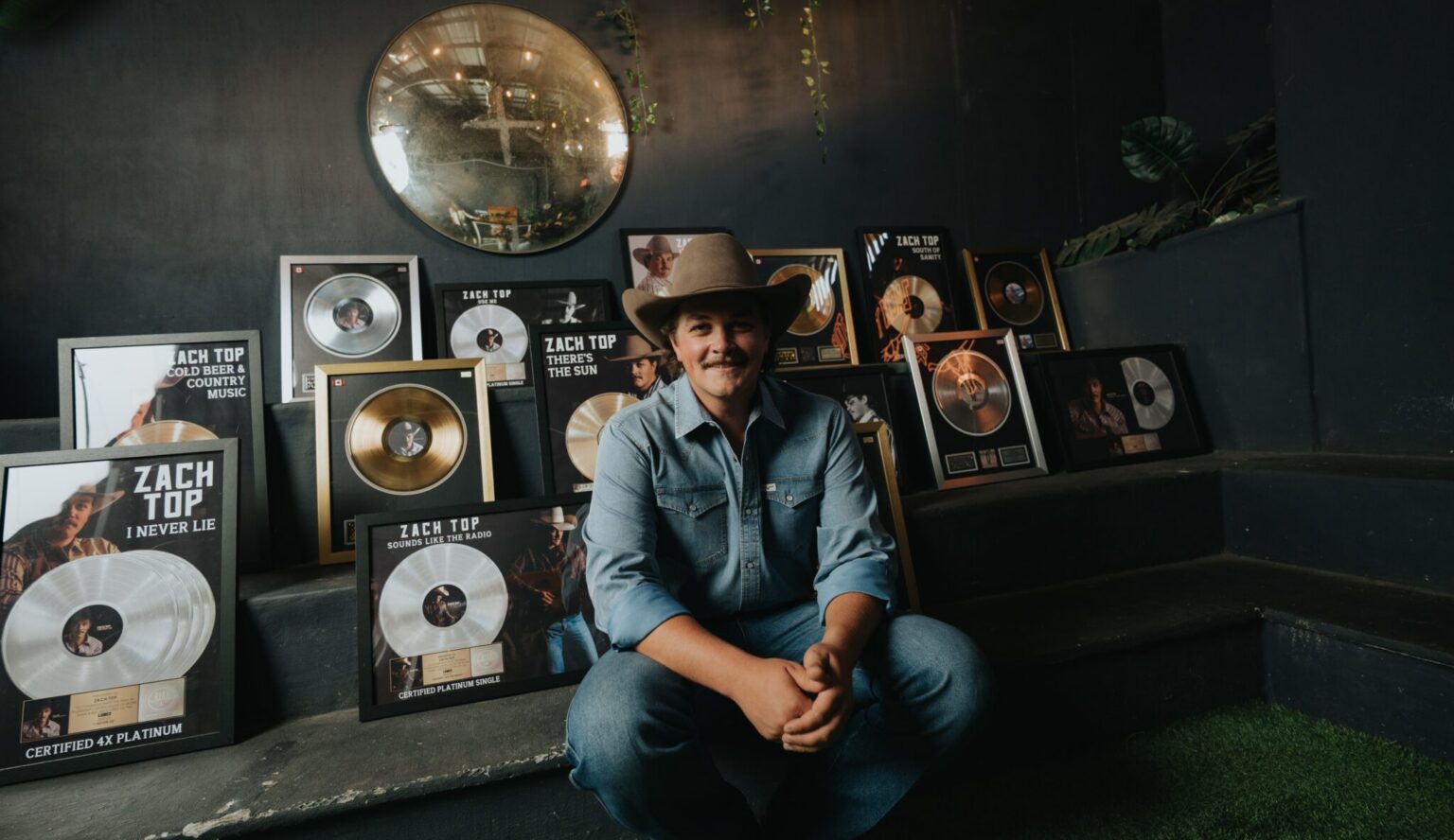 Put In Riff Raff Zach Top Scores First Platinum Album For ‘Cold Beer & Country Music ...