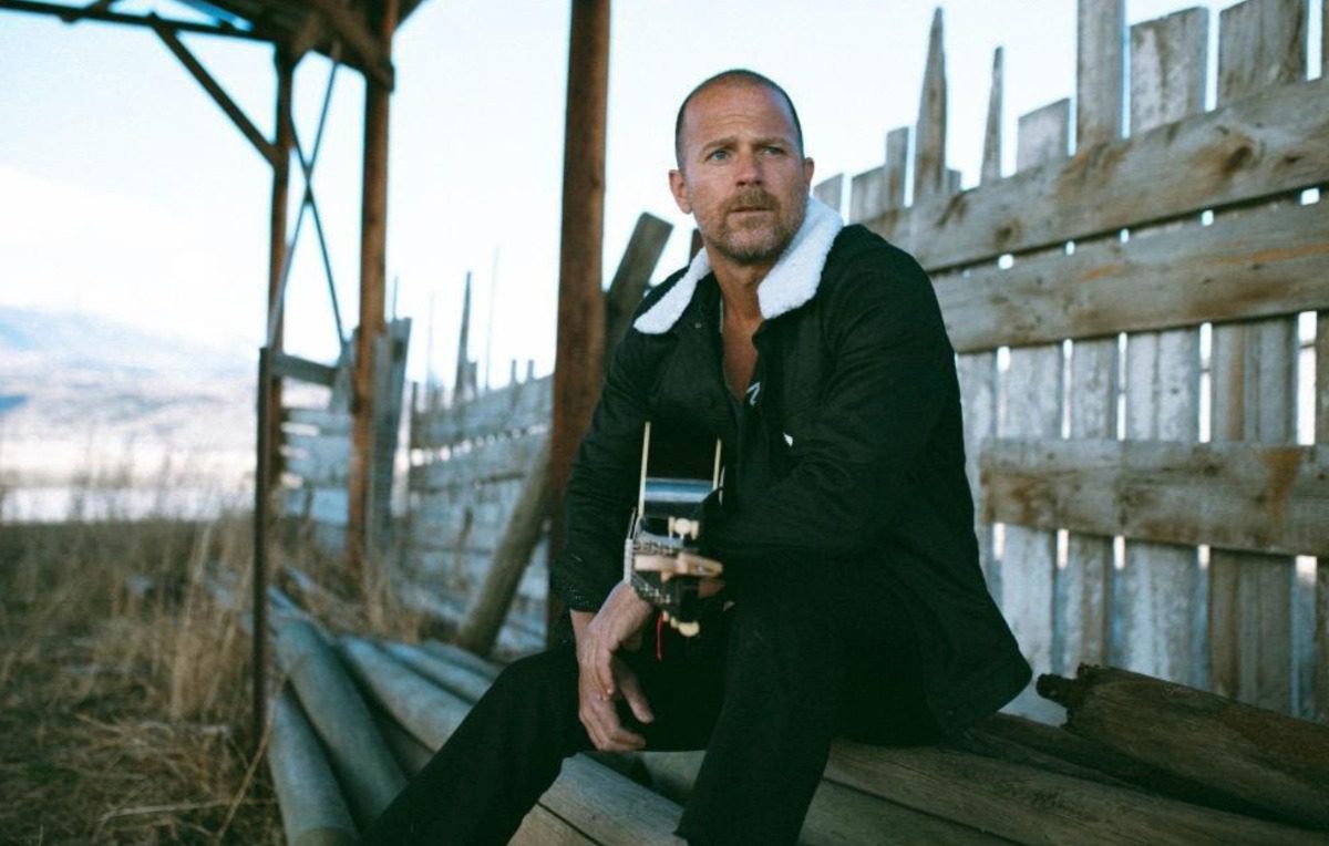 Kip Moore Fights Desire With Ramones-Inspired New Song, “Around You”