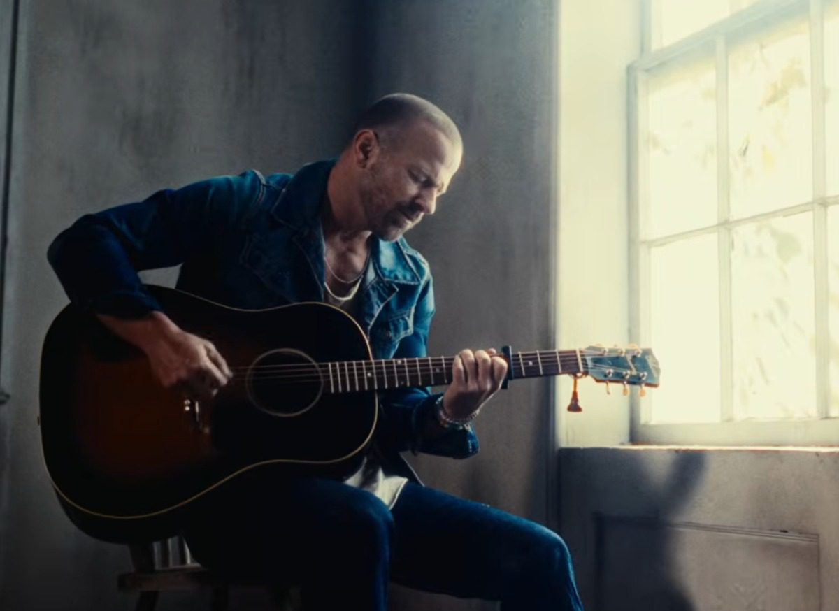 Kip Moore’s Raw Talent Is On Full Display With ‘Reason To Believe’ Acoustic Performances