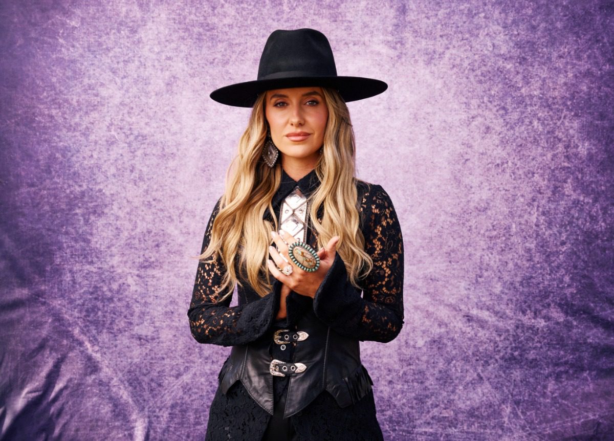 Lainey Wilson To Perform Christmas Day Halftime Show Alongside