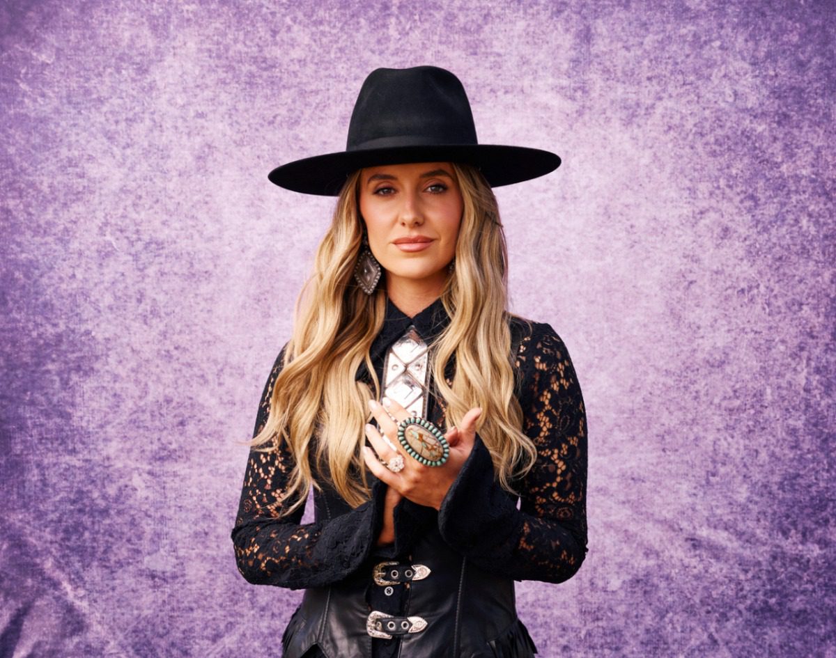 Lainey Wilson Was Once Paid For A Show With… Free Hot Dogs For Life