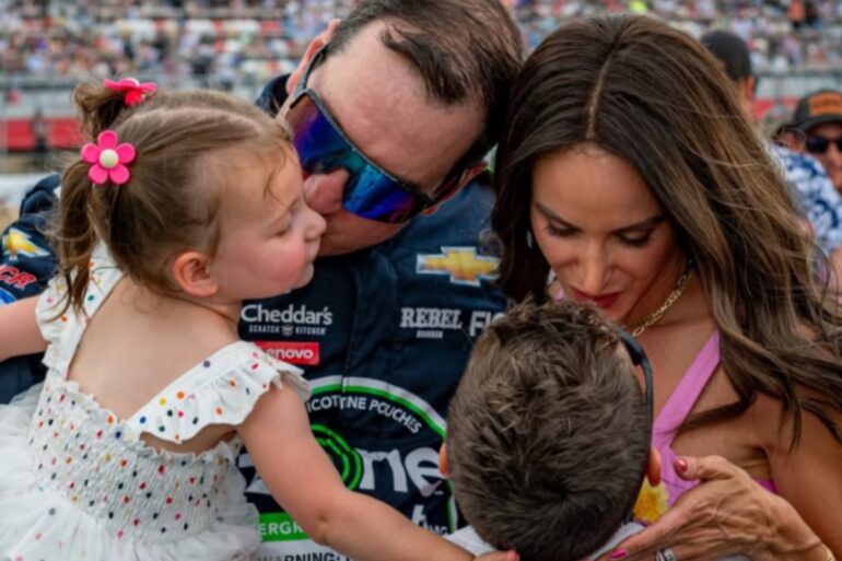 Samantha Busch country music