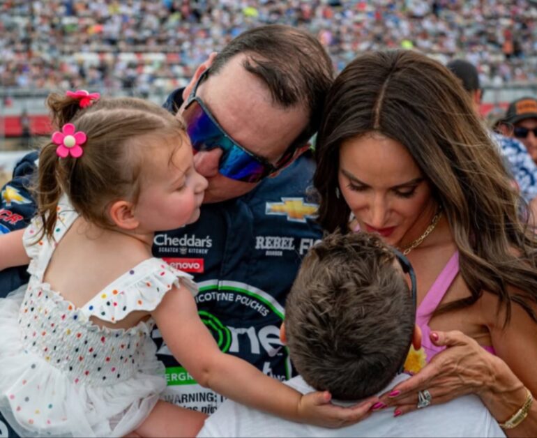 Samantha Busch country music