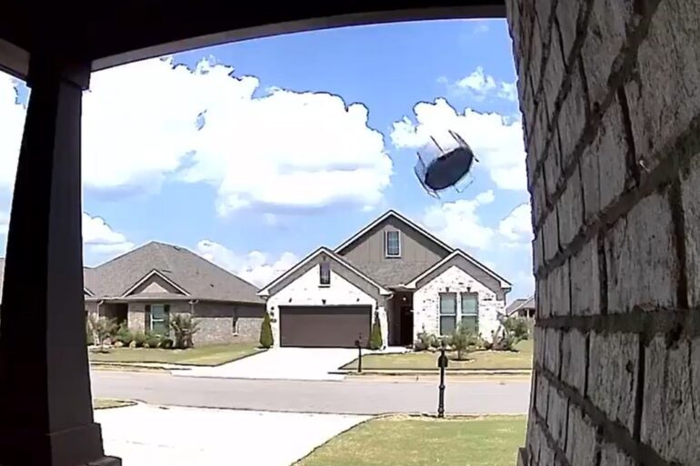Trampoline