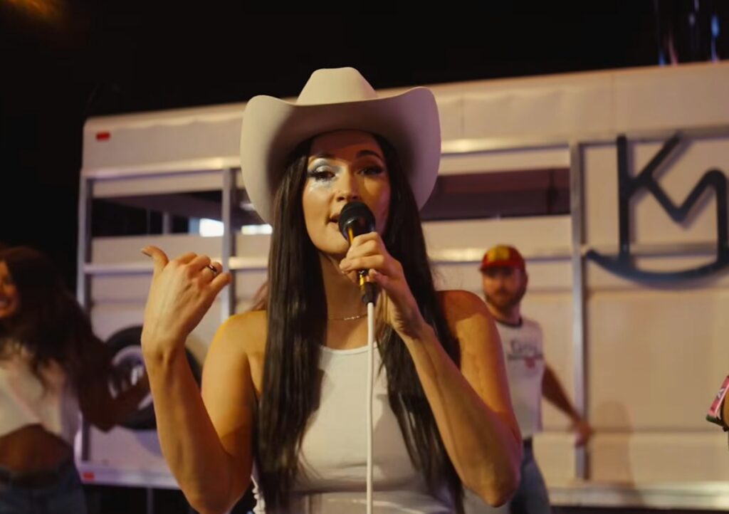 Put In Riff Raff Kacey Musgraves Is Tired Of The F***boys & Living In “Uncertain, TX” As ...